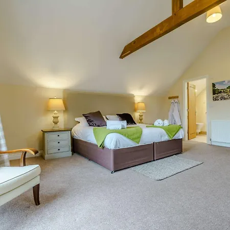 2 Bed In Thirsk Oc-48116 Holiday home