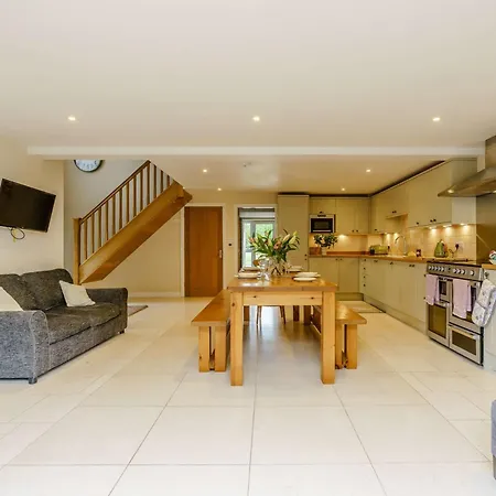 2 Bed In Thirsk 48116 Holiday home Carthorpe