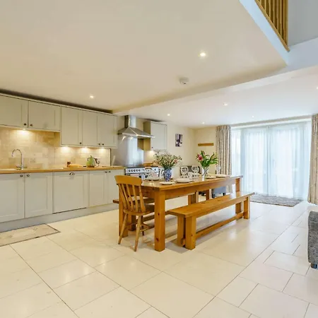 2 Bed In Thirsk 48116 度假居 *